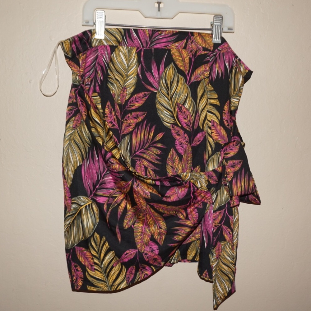 Boohoo Palm Print Woven Wrap Mini Skirt